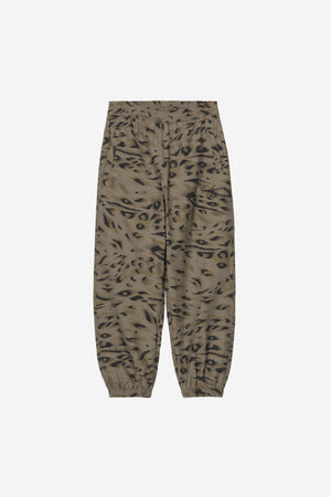 W Travon Pant
